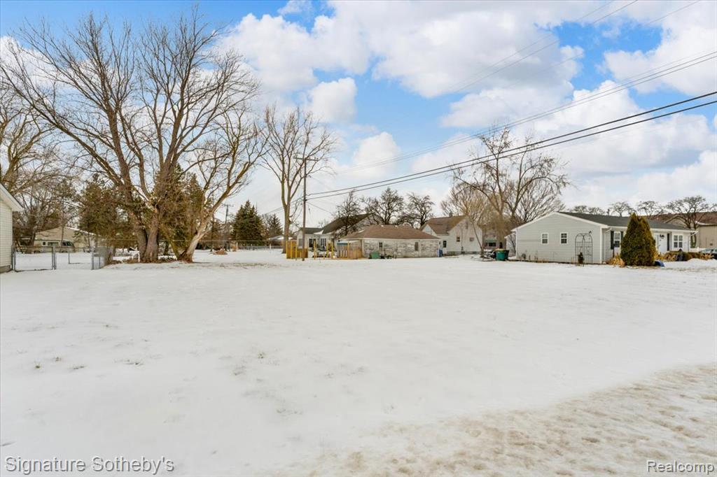 2983 Dashwood Drive, Troy, MI 48083 — Photo 2