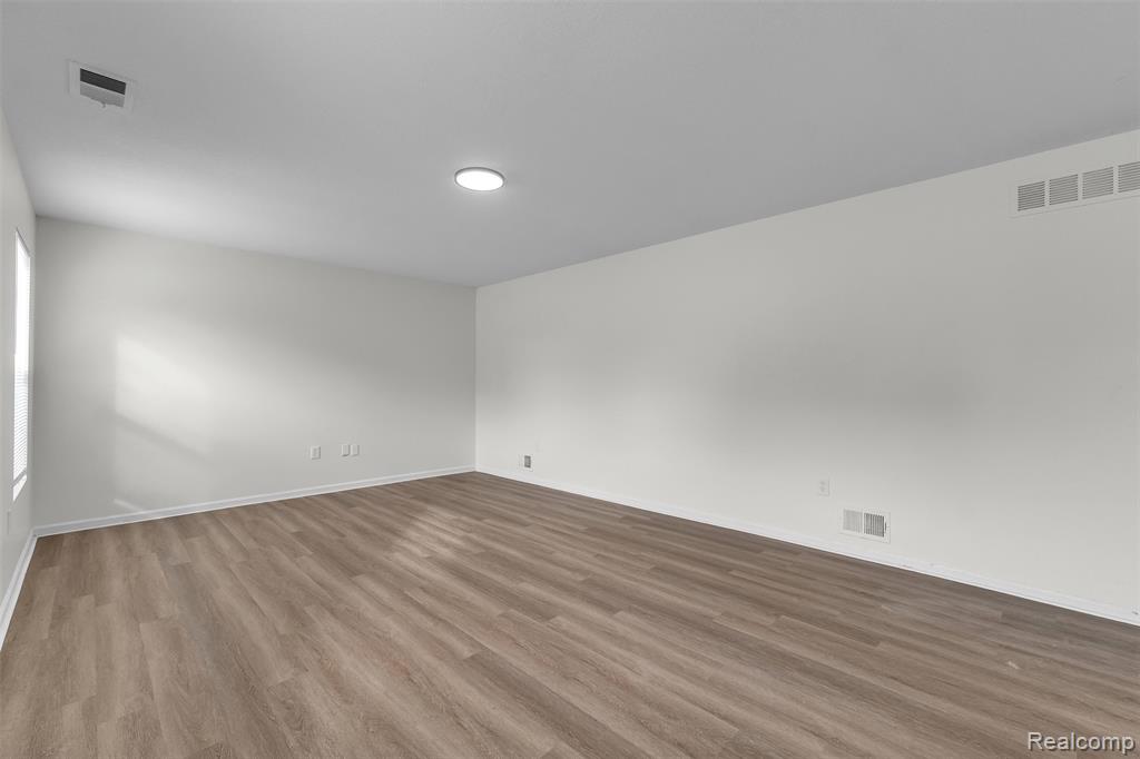 8553 Shiawassee River Drive, Fowlerville, MI 48836 — Photo 7