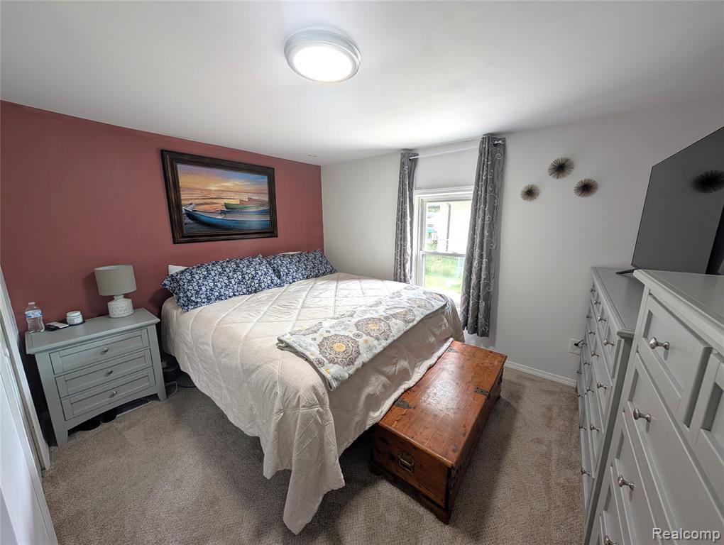 9032 Deering Street, Livonia, MI 48150 — Photo 8