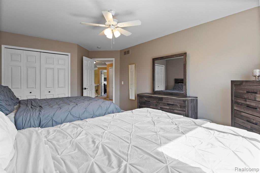 8978 WOODLORE SOUTH Drive, Plymouth, MI 48170 — Photo 21