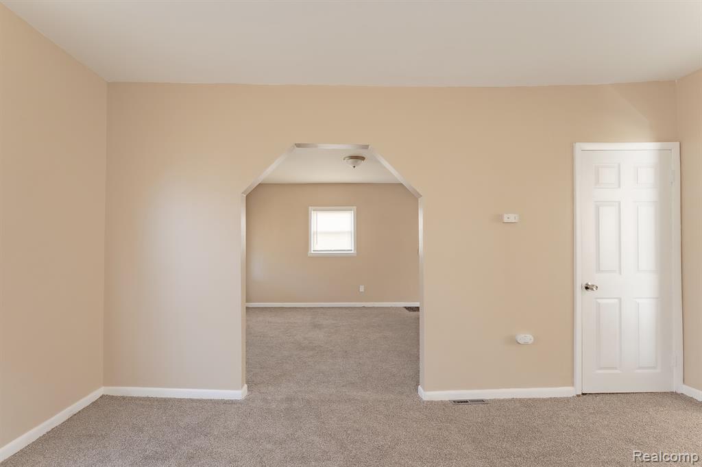 92 OAKHILL Street, Pontiac, MI 48342 — Photo 6