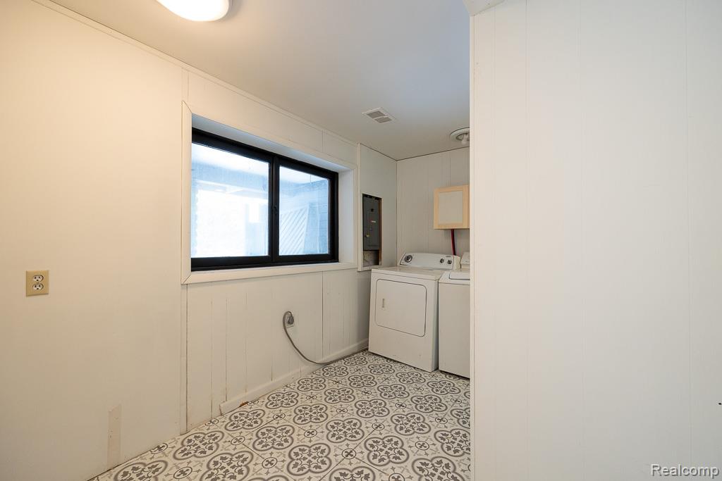 6005 Upper Straits Boulevard, West Bloomfield, MI 48324 — Photo 80