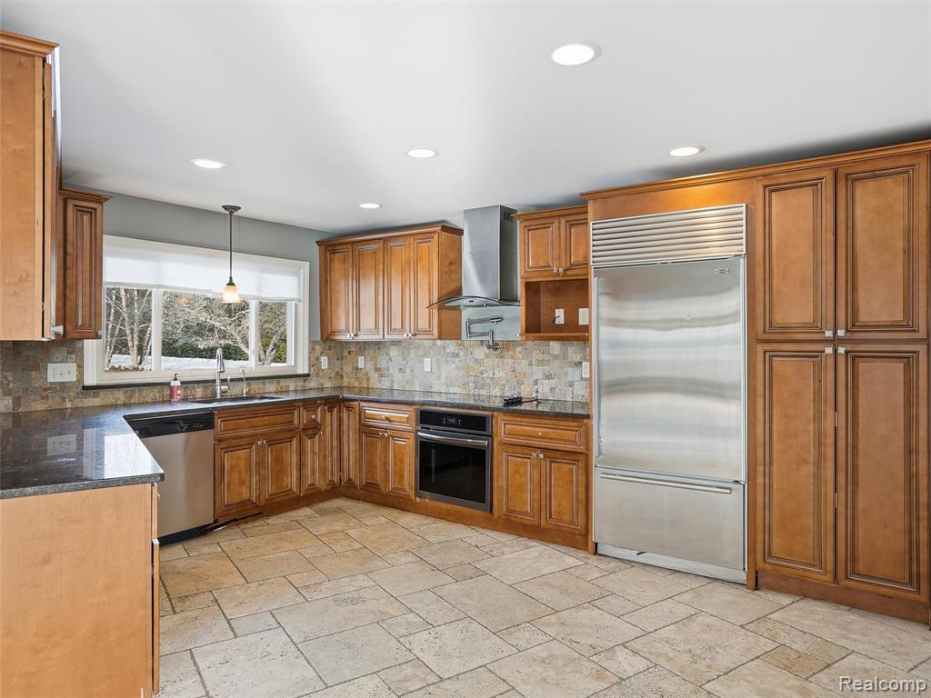 29750 Bristol Lane, Bingham Farms, MI 48025 — Photo 4
