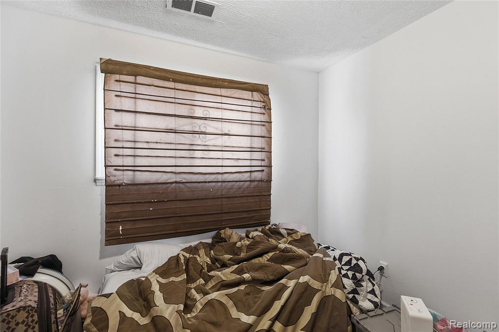 6075 Ashton Avenue, Detroit, MI 48228 — Photo 12