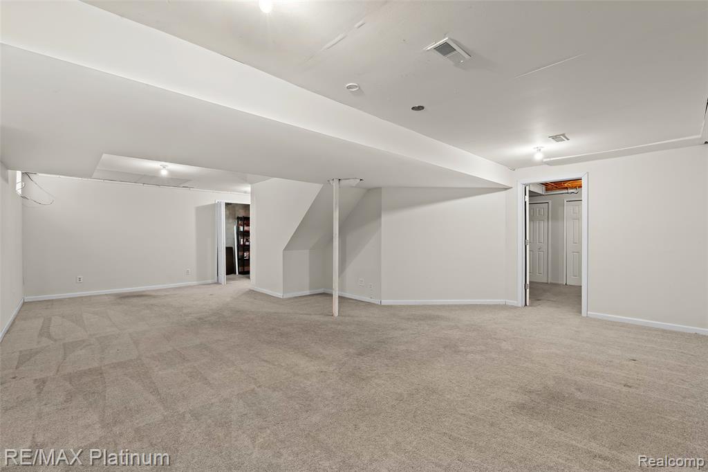 506 Foxfire Drive, Howell, MI 48843 — Photo 34