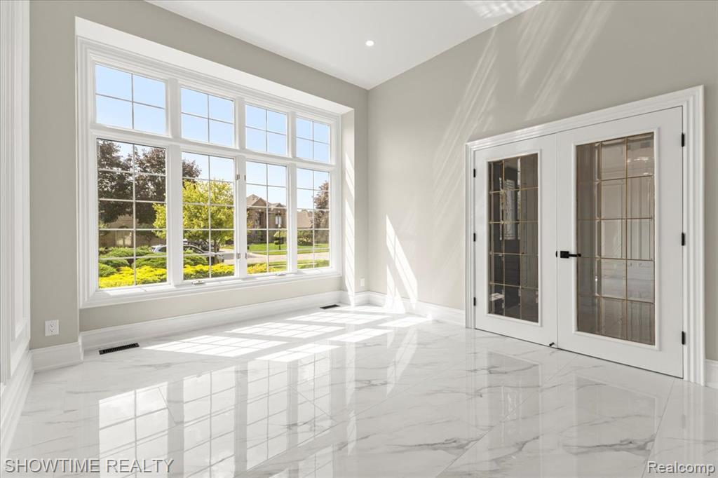 53650 Cherrywood Drive, Shelby Twp, MI 48315 — Photo 26