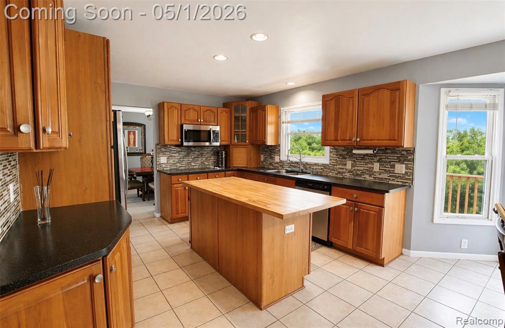 2757 N Tipsico Lake Road, Hartland, MI 48353 — Photo 17