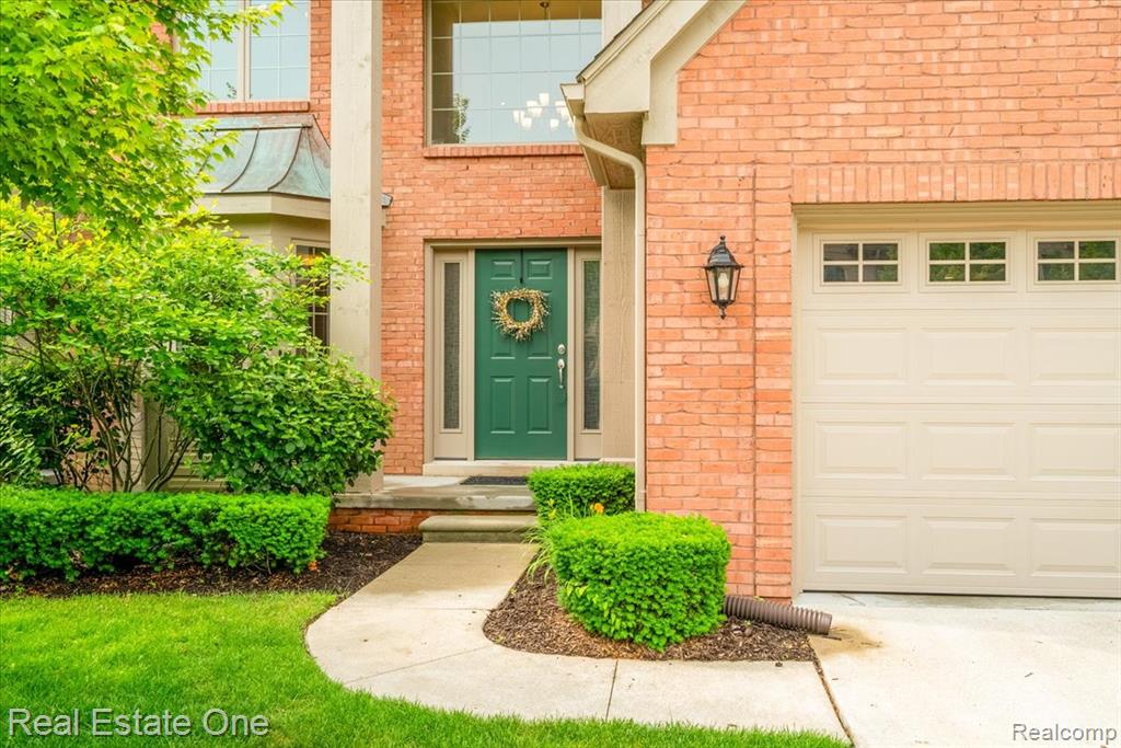 43543 Abbey Circle, Canton, MI 48187 — Photo 2