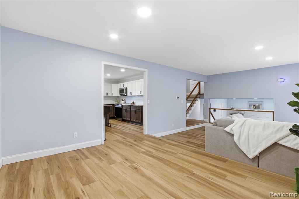 6780 Post Oak Drive, West Bloomfield, MI — Photo 10