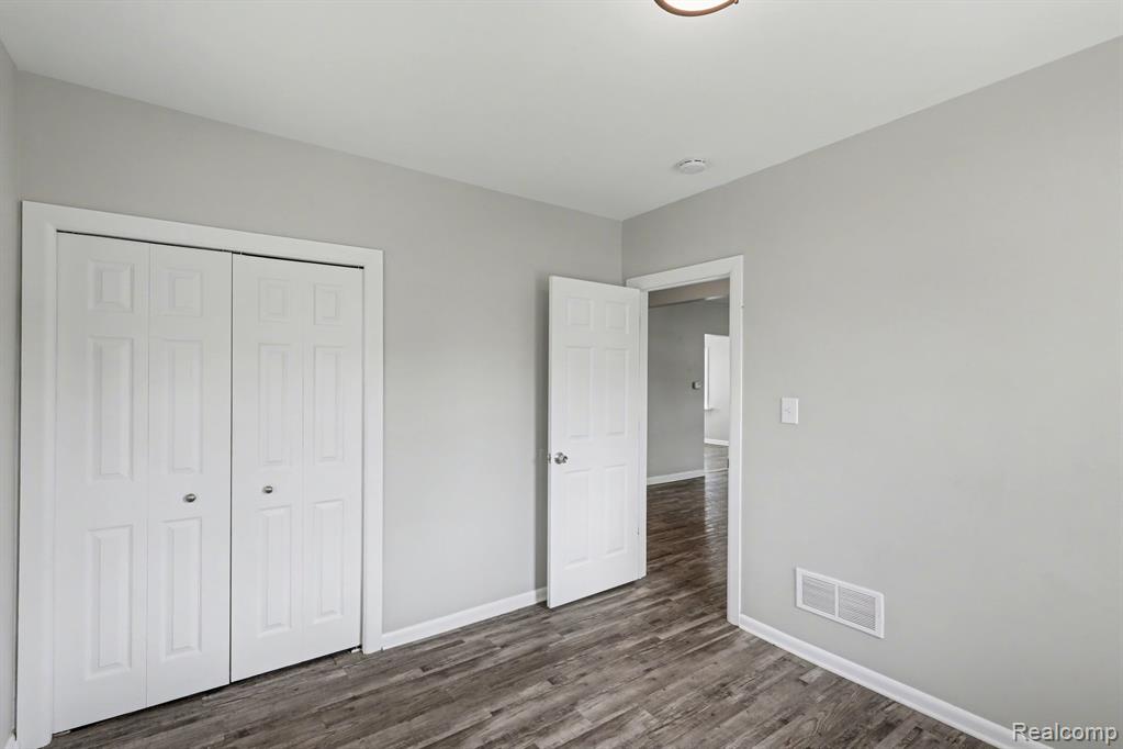 5200 HATCHERY Road, Waterford, MI 48329 — Photo 9