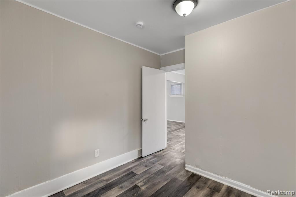 15358 Charles R Avenue, Eastpointe, MI 48021 — Photo 19