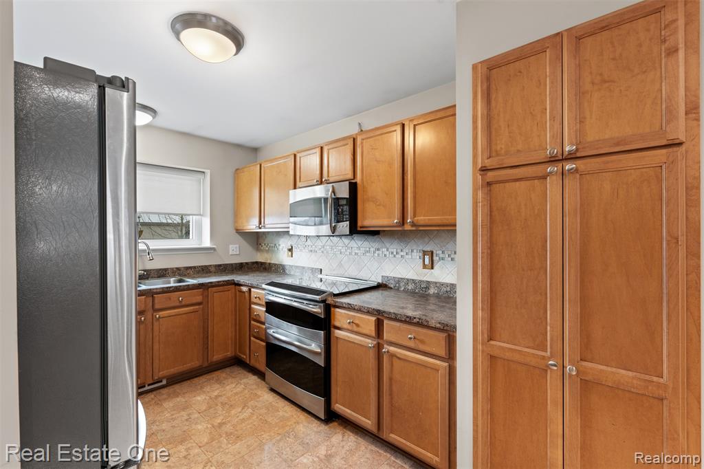 53244 Glen Oak Drive, Chesterfield, MI, 00000