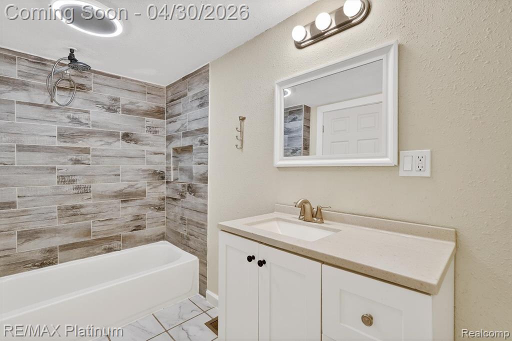 2417 Howald Avenue, Flint, MI 48504 — Photo 28