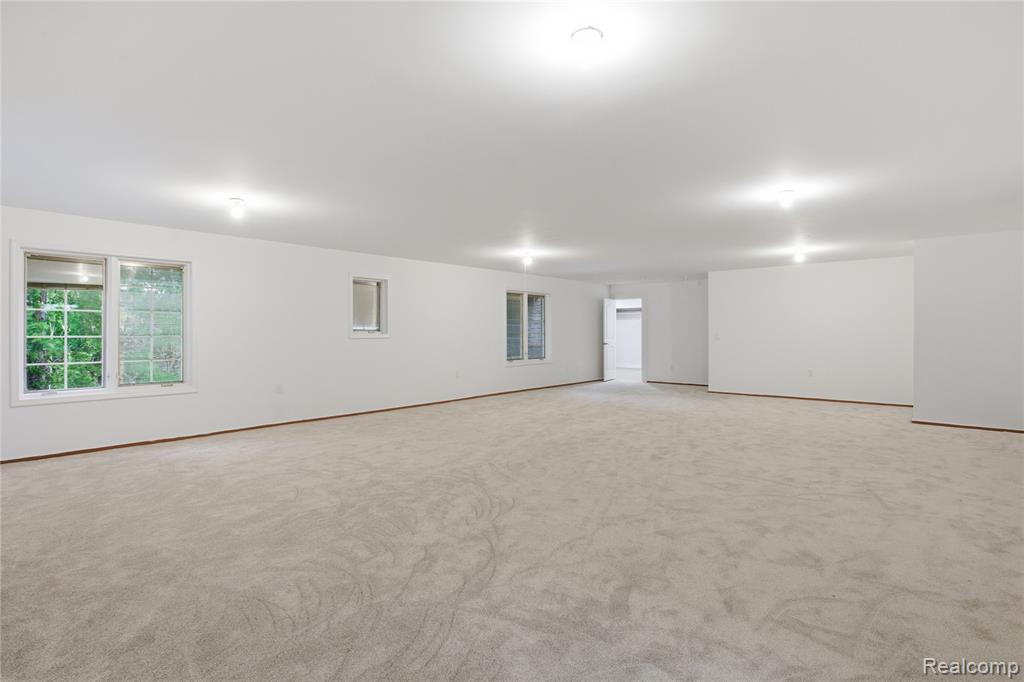 46500 Ryan Road, Utica, MI 48317 — Photo 30