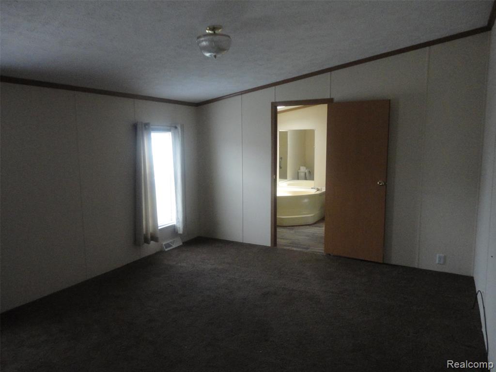 13463 Pear Street, Carleton, MI 48117 — Photo 19