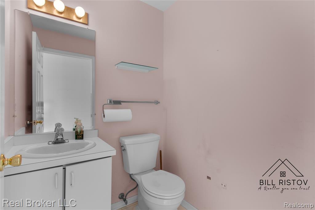 423 Dewey Street, Royal Oak, MI 48067 — Photo 17