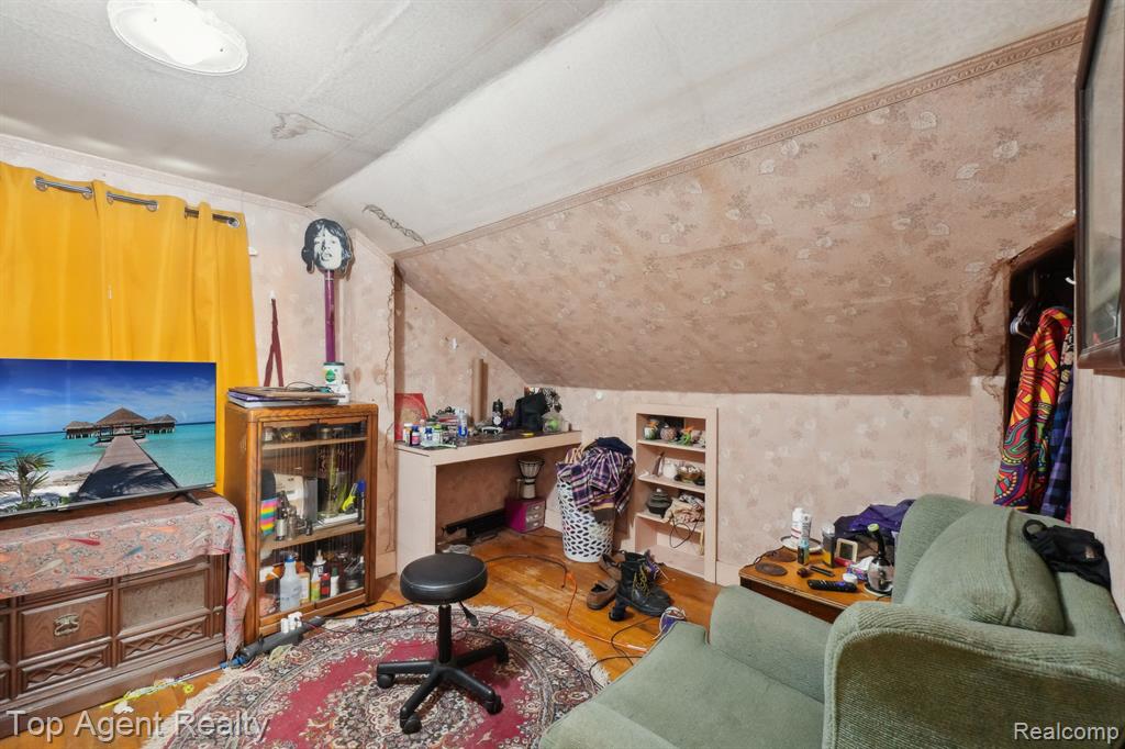 933 CAMERON Avenue, Pontiac, MI 48340 — Photo 17