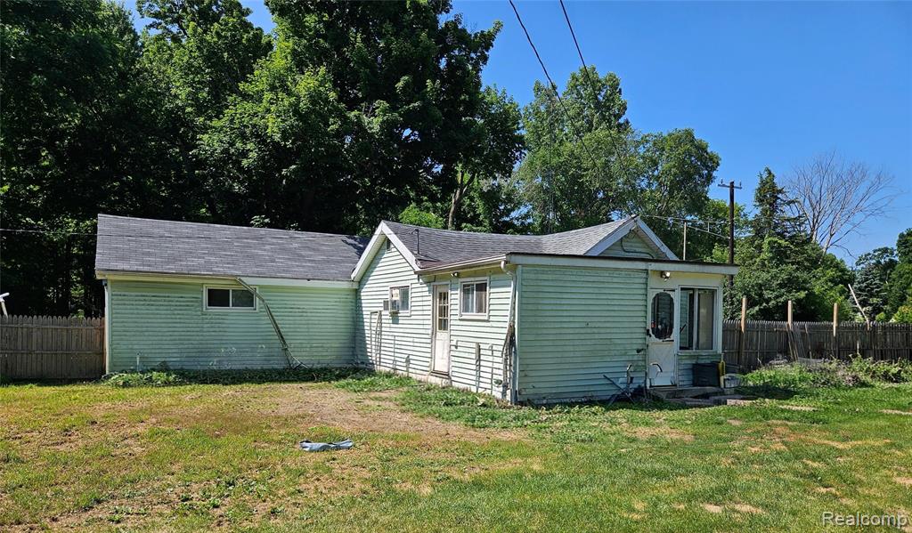 6406 12th Street, Otter Lake, MI 48464 — Photo 3