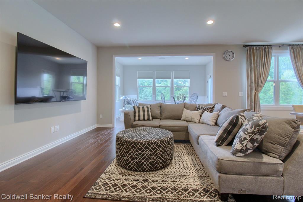 44298 BILLINGS Drive, Novi, MI 48377 — Photo 16