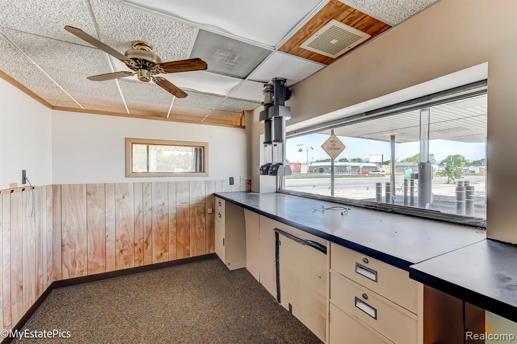 4085 FORT Street, Lincoln Park, MI 48146 — Photo 20