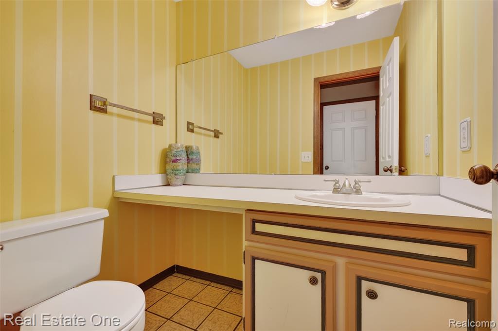 417 Eckford Circle, Troy, MI 48085 — Photo 11