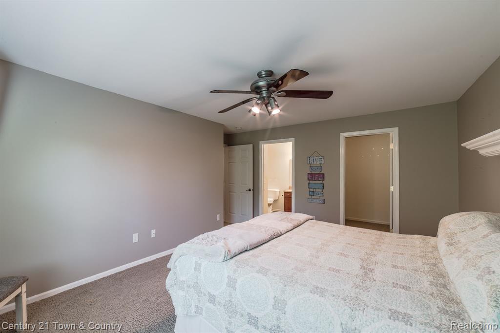 1032 SHIAWASSEE Circle, Howell, MI 48843 — Photo 23