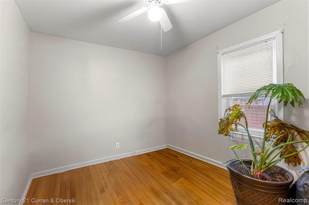 1827 Cleophus Pkwy, Lincoln Park, MI 48146 — Photo 8