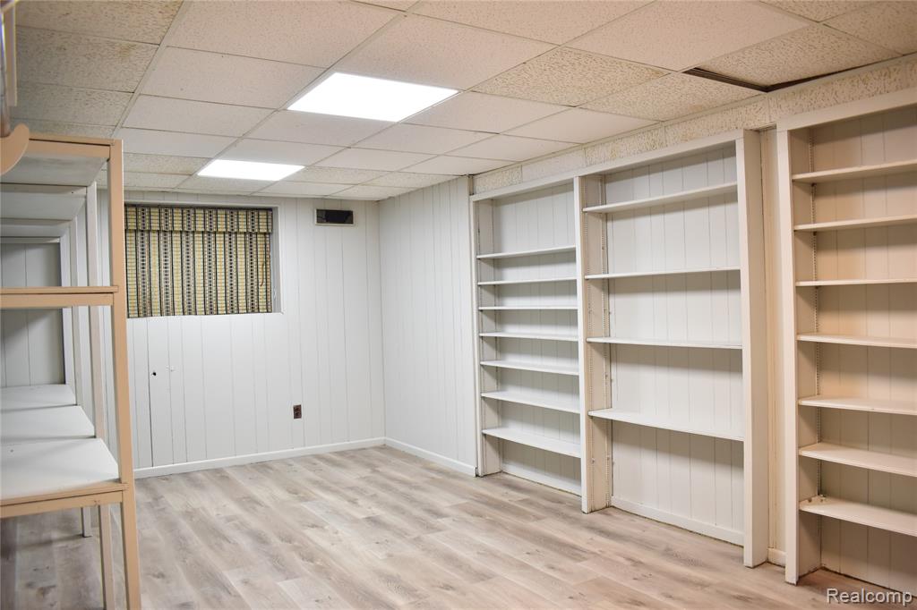 2073 Bordeaux Street, West Bloomfield, MI 48323 — Photo 52
