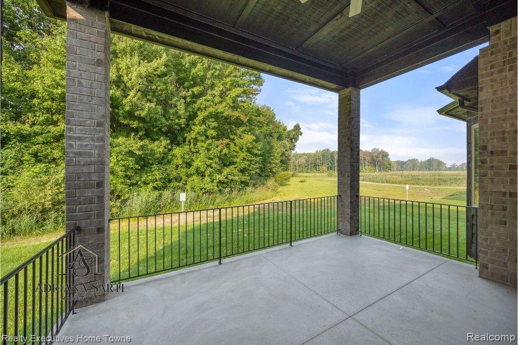 54161 Carrigan Drive, New Baltimore, MI 48047 — Photo 6