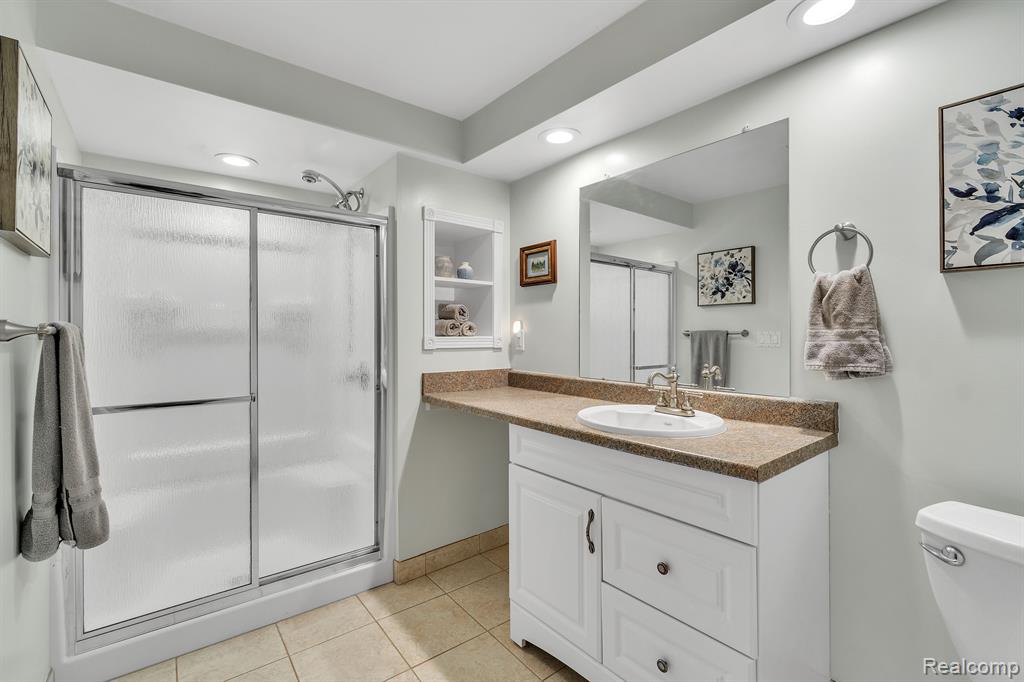 1134 Andover Circle, Commerce Twp, MI 48390 — Photo 35