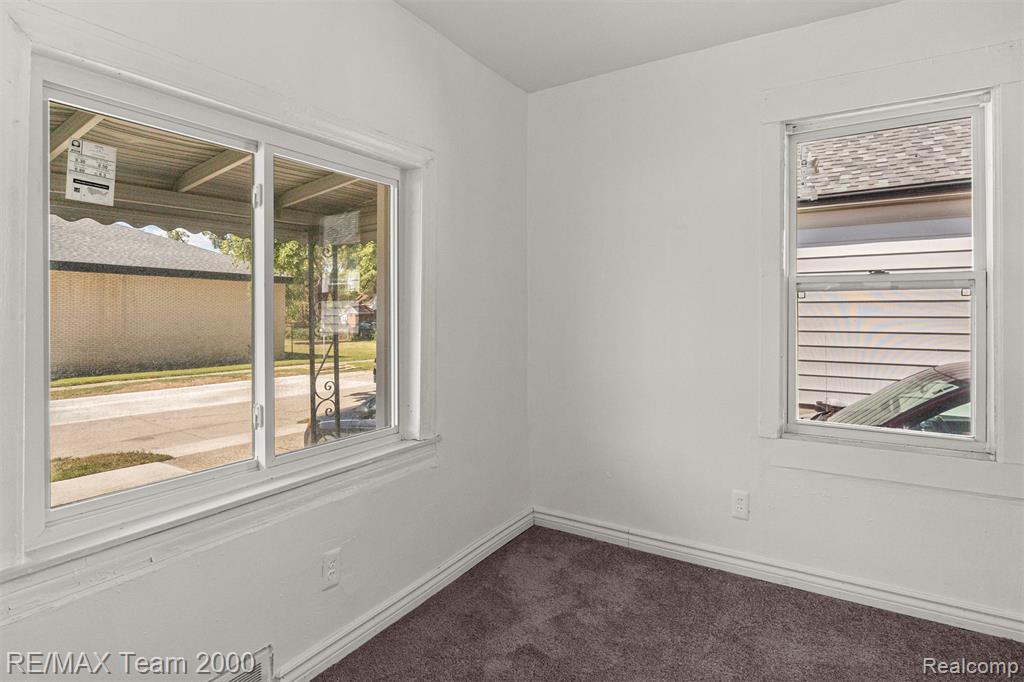 21304 Glen Lodge Road, Royal Oak, MI 48220 — Photo 16