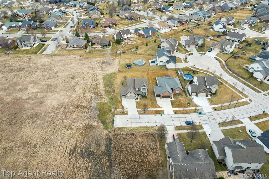 53501 MARY ANN Lane, New Baltimore, MI 48047 — Photo 48