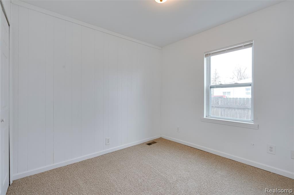 5645 N LINVILLE Street, Westland, MI — Photo 22