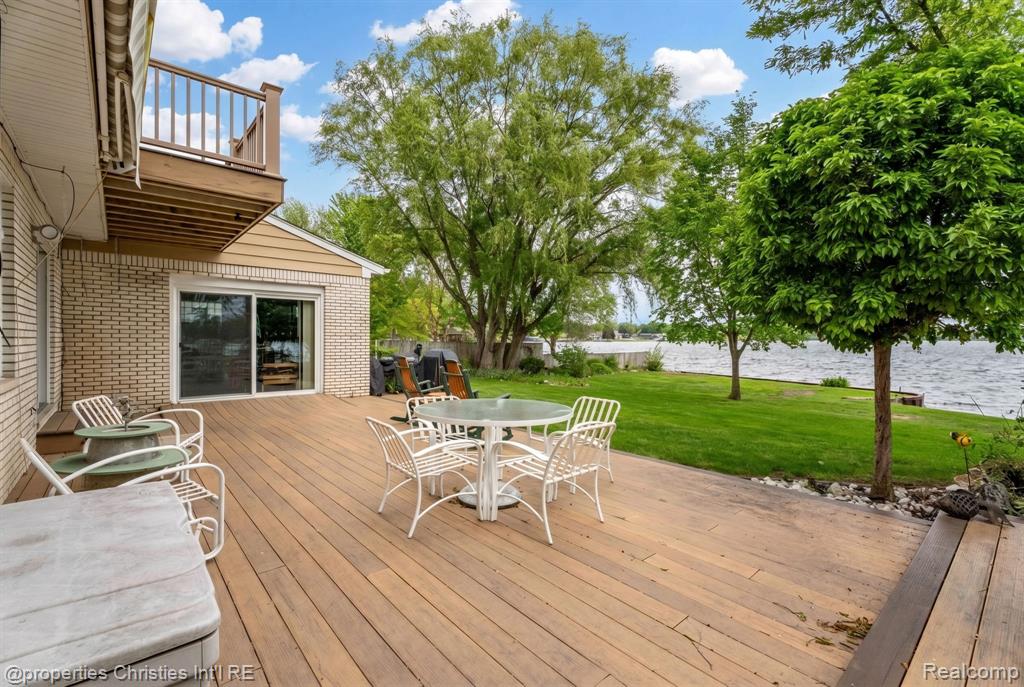 2825 Sylvan Shores Drive, Waterford, MI 48328 — Photo 34