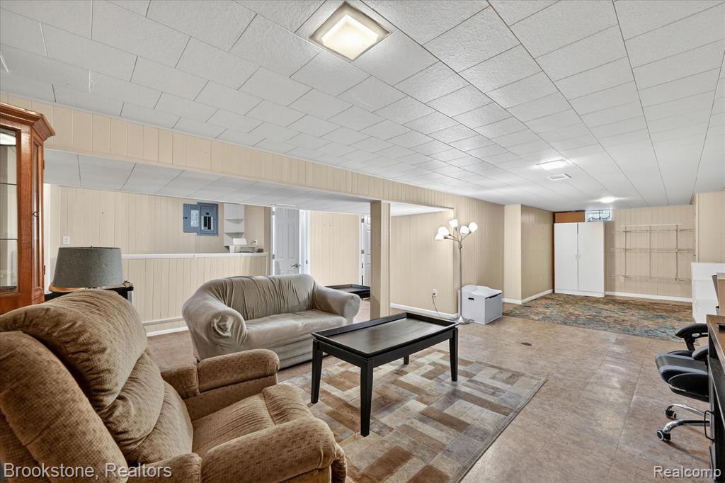 23784 Linne Street, Clinton Twp, MI 48035 — Photo 31