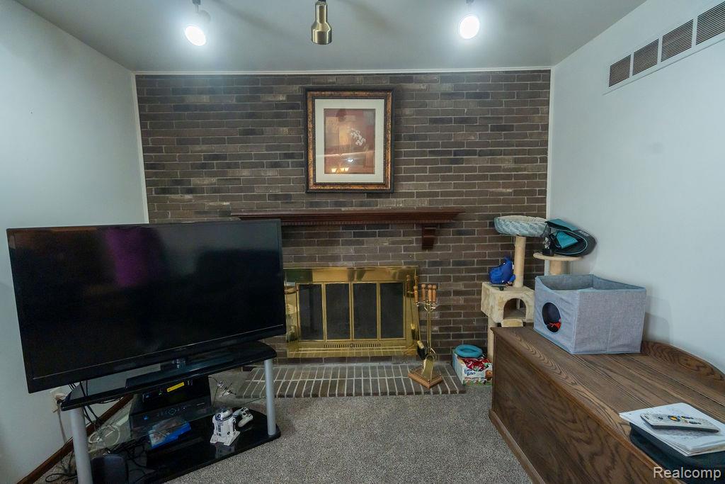 19495 Wherle Drive, Riverview, MI 48193 — Photo 21