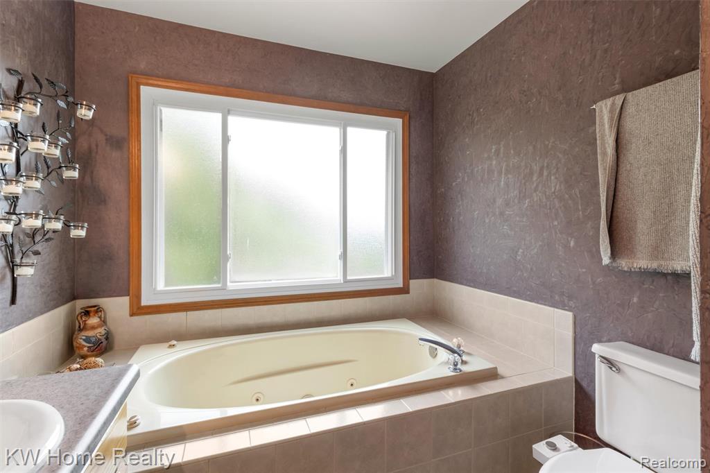 45095 Turnberry Court, Canton, MI 48188 — Photo 33