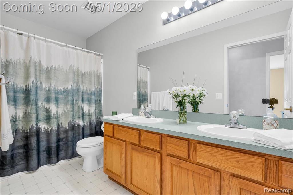 8330 Sherwood Drive, Grand Blanc, MI 48439 — Photo 35