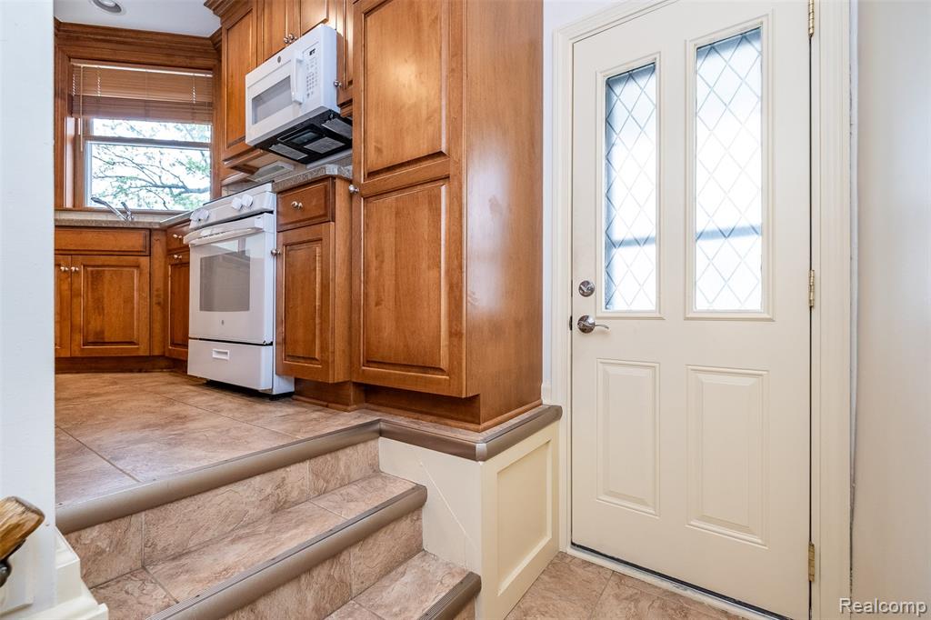 1863 Thomas Avenue, Berkley, MI 48072 — Photo 19