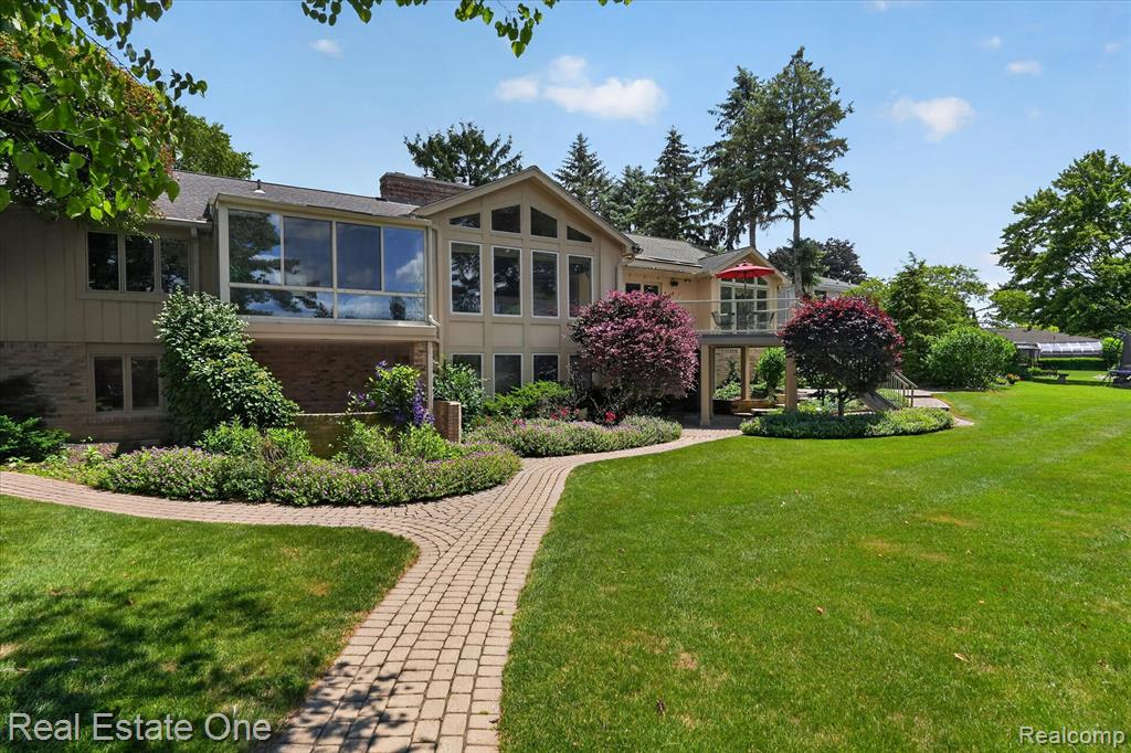 5161 Ledgewood Drive, Commerce Twp, MI 48382 — Photo 50