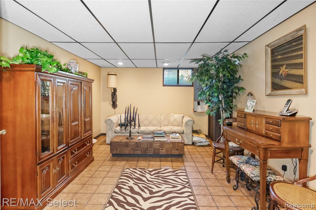 13154 Lake Shore Drive, Fenton, MI 48430 — Photo 43