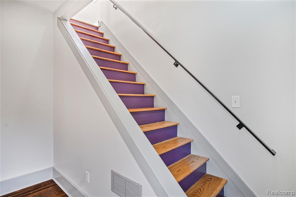 565 W Saratoga Street, Fenton, MI 48220 — Photo 11
