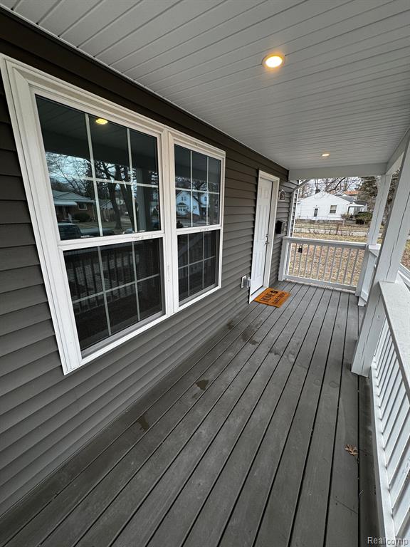 520 E EVELYN Avenue, Hazel Park, MI 48030 — Photo 5