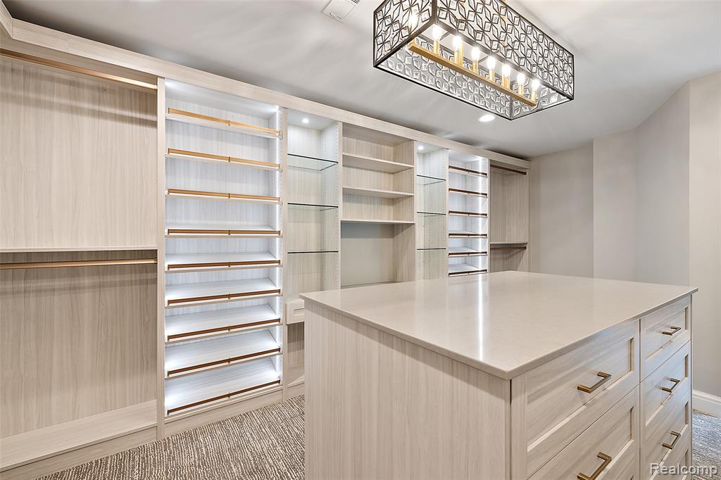 3268 Willis Drive, Oakland, MI, 48306