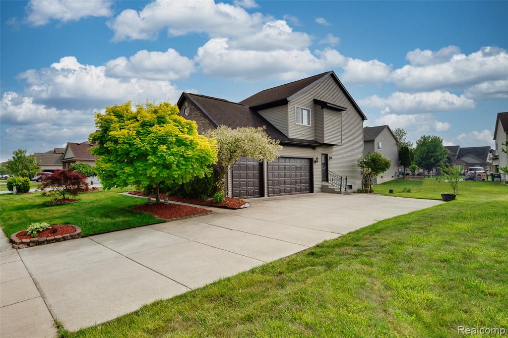 6330 Sadie Lane, Belleville, MI 48111 — Photo 5