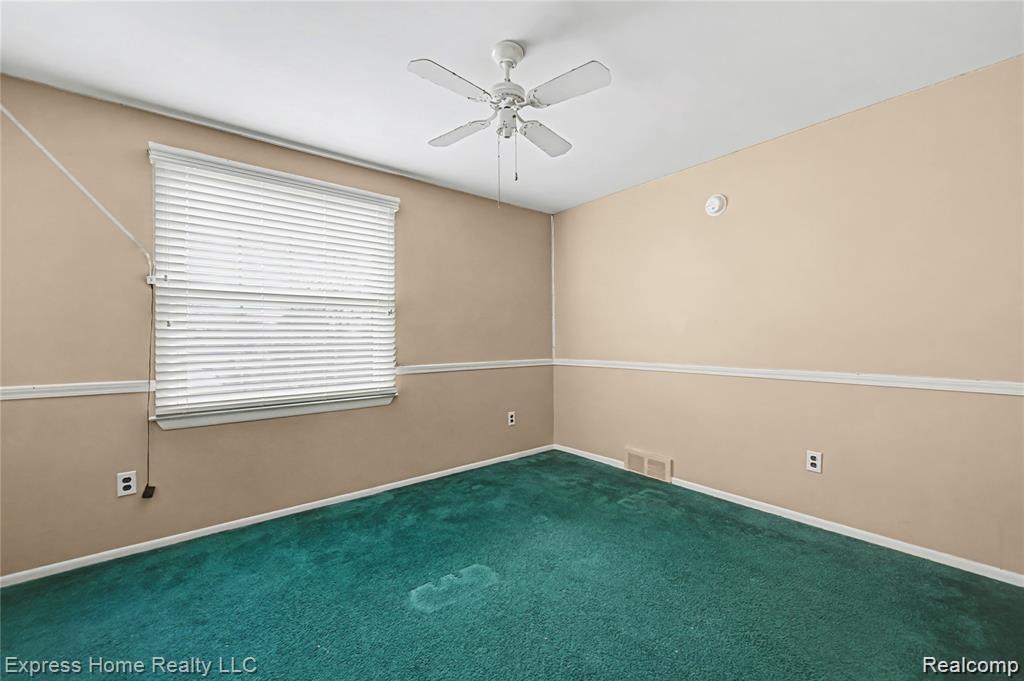 30121 Woodhouse Drive, Warren, MI 48092 — Photo 17