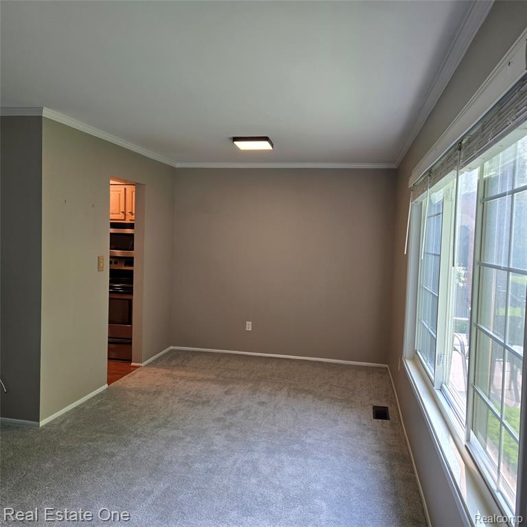 770 E Fox Hills Drive W, Bloomfield Hills, MI 48304 — Photo 12
