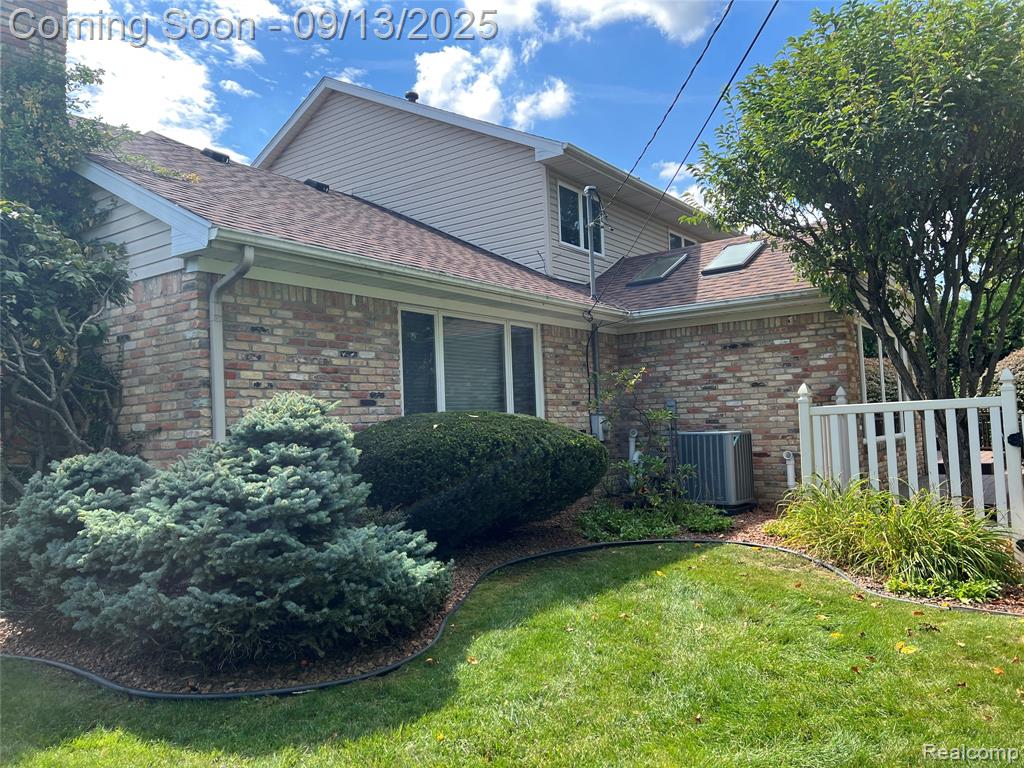 9257 Burning Tree Drive, Grand Blanc, MI 48439 — Photo 4