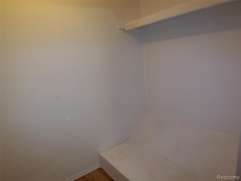 18708 Kendell Court, Clinton Twp, MI 48035 — Photo 19