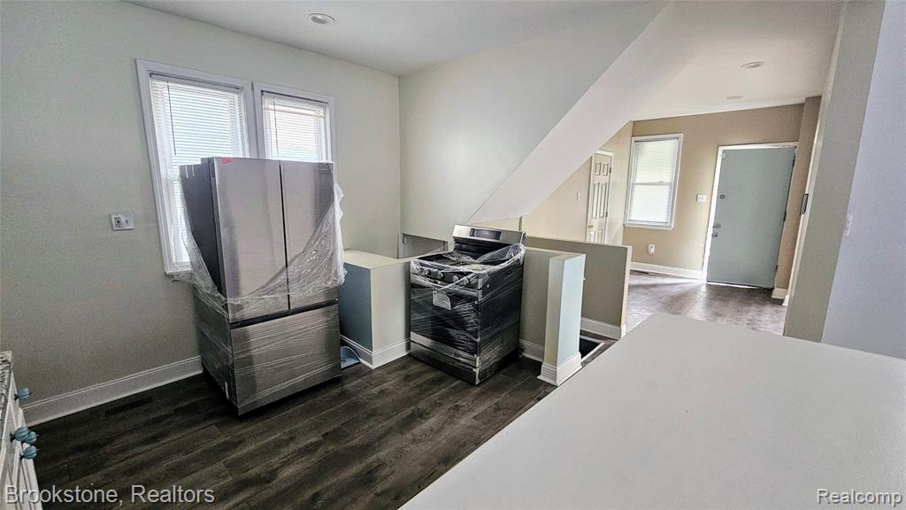 2520 Seyburn Street, Detroit, MI 48214 — Photo 10